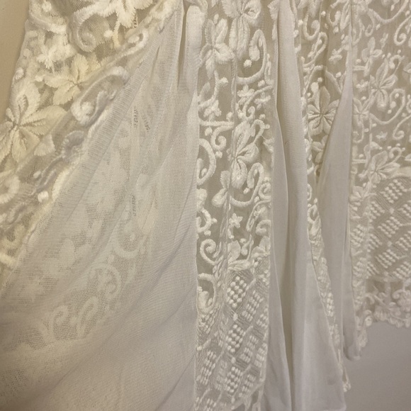 Sheer lace forever 21 dress - Picture 3 of 3